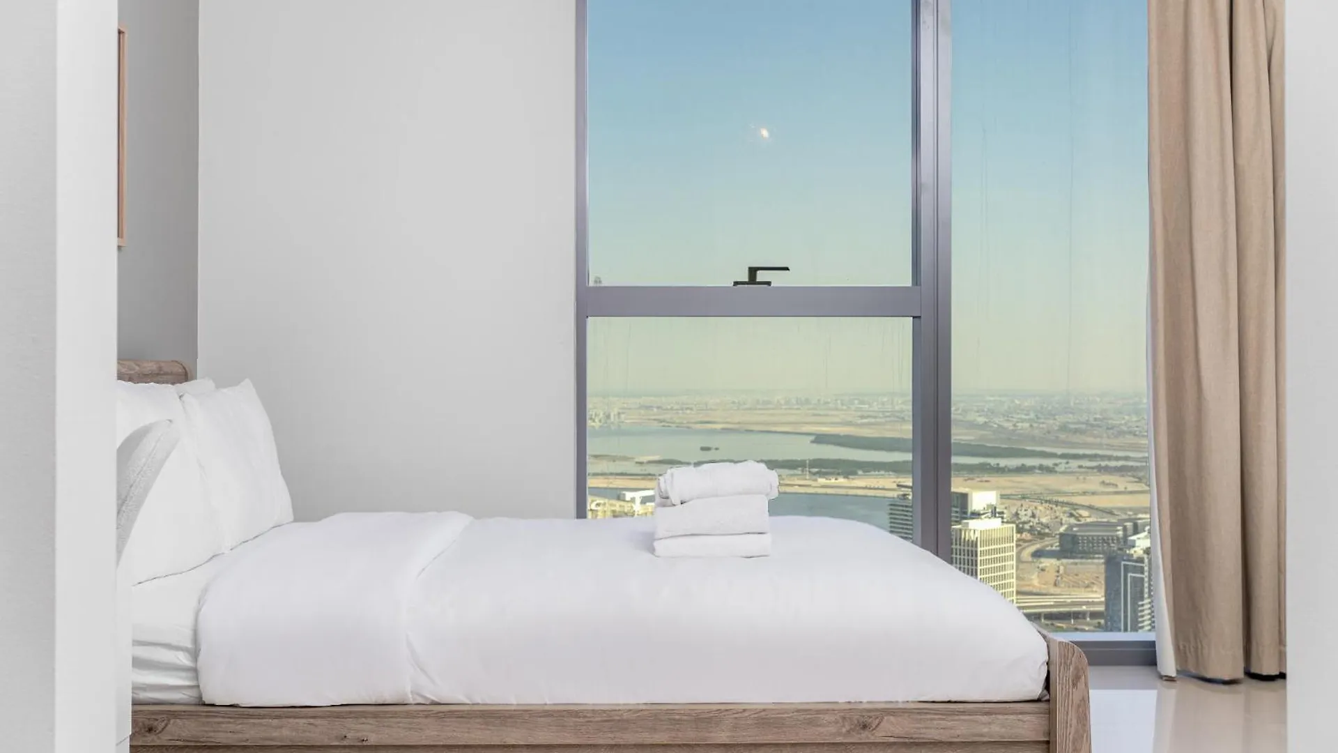 Apartment Alh Vacay - Fascinating 1 Bedroom In Boulevard Point Dubai United Arab Emirates