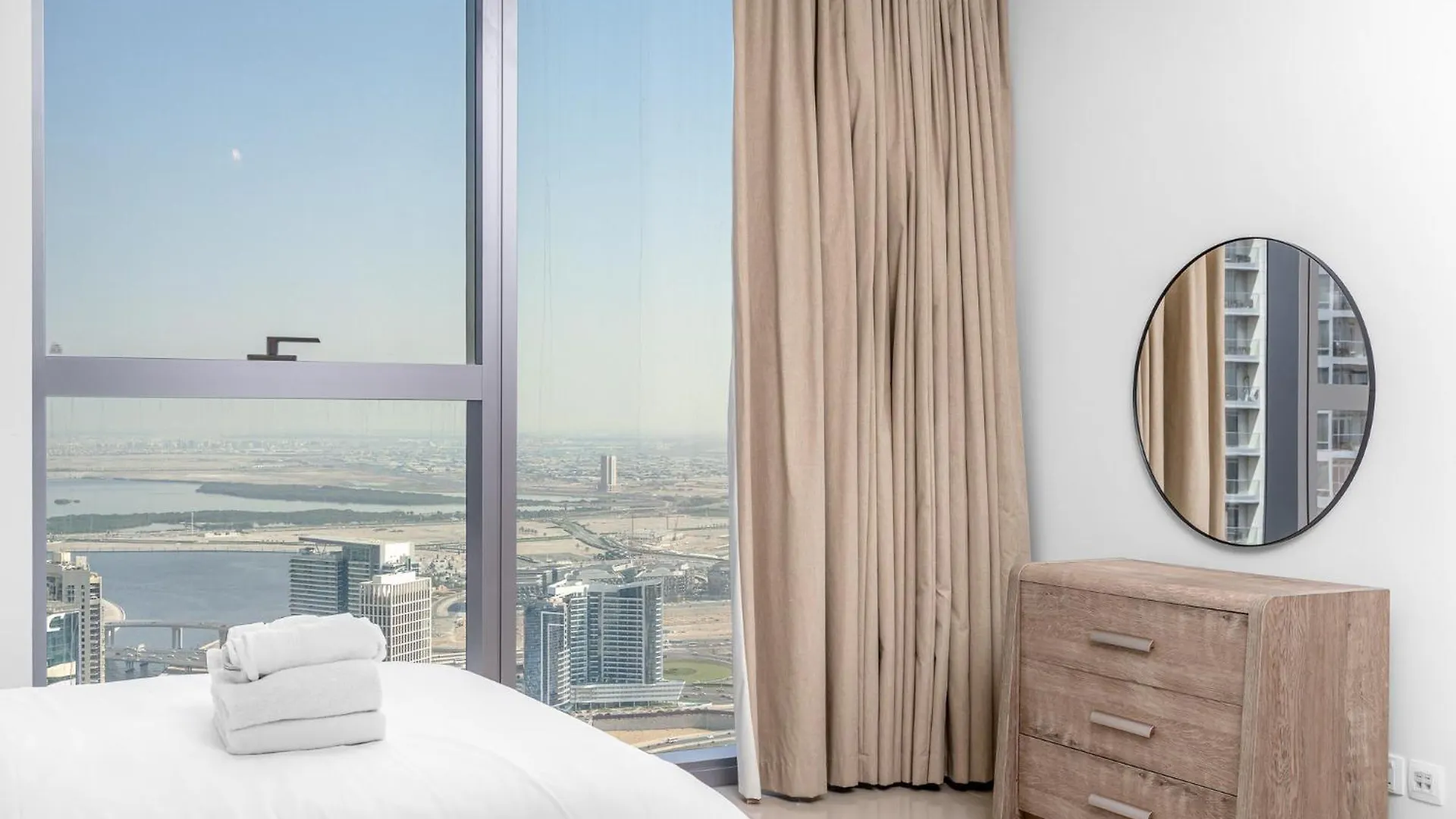 Alh Vacay - Fascinating 1 Bedroom In Boulevard Point Dubai Apartment